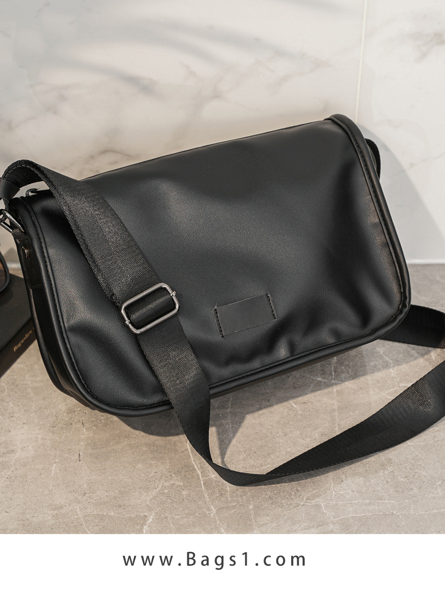 Med Shoulder Bag（中号单肩）